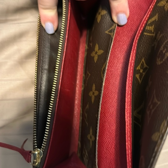 Authentic Louis Vuitton Monogram Emilee Wallet - Picture 7 of 10